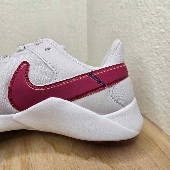 Women's NIKE LEGEND ESSENTIAL 2 Venice/Rush Pink-White CQ9545 556 - Picture 12 of 12